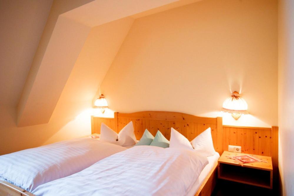 Hotel Gasthof Zur Post Wolfegg Екстер'єр фото