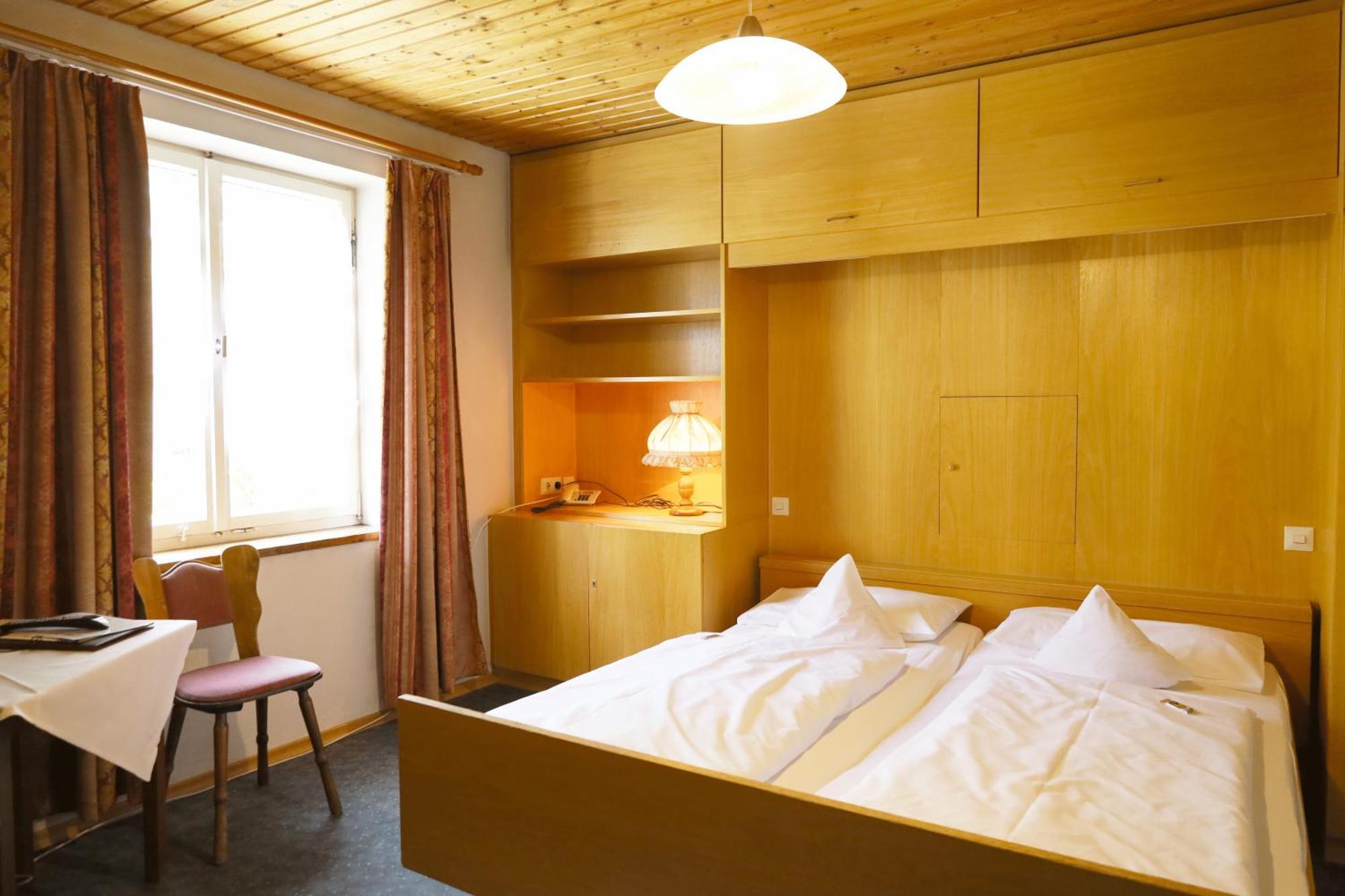 Hotel Gasthof Zur Post Wolfegg Екстер'єр фото