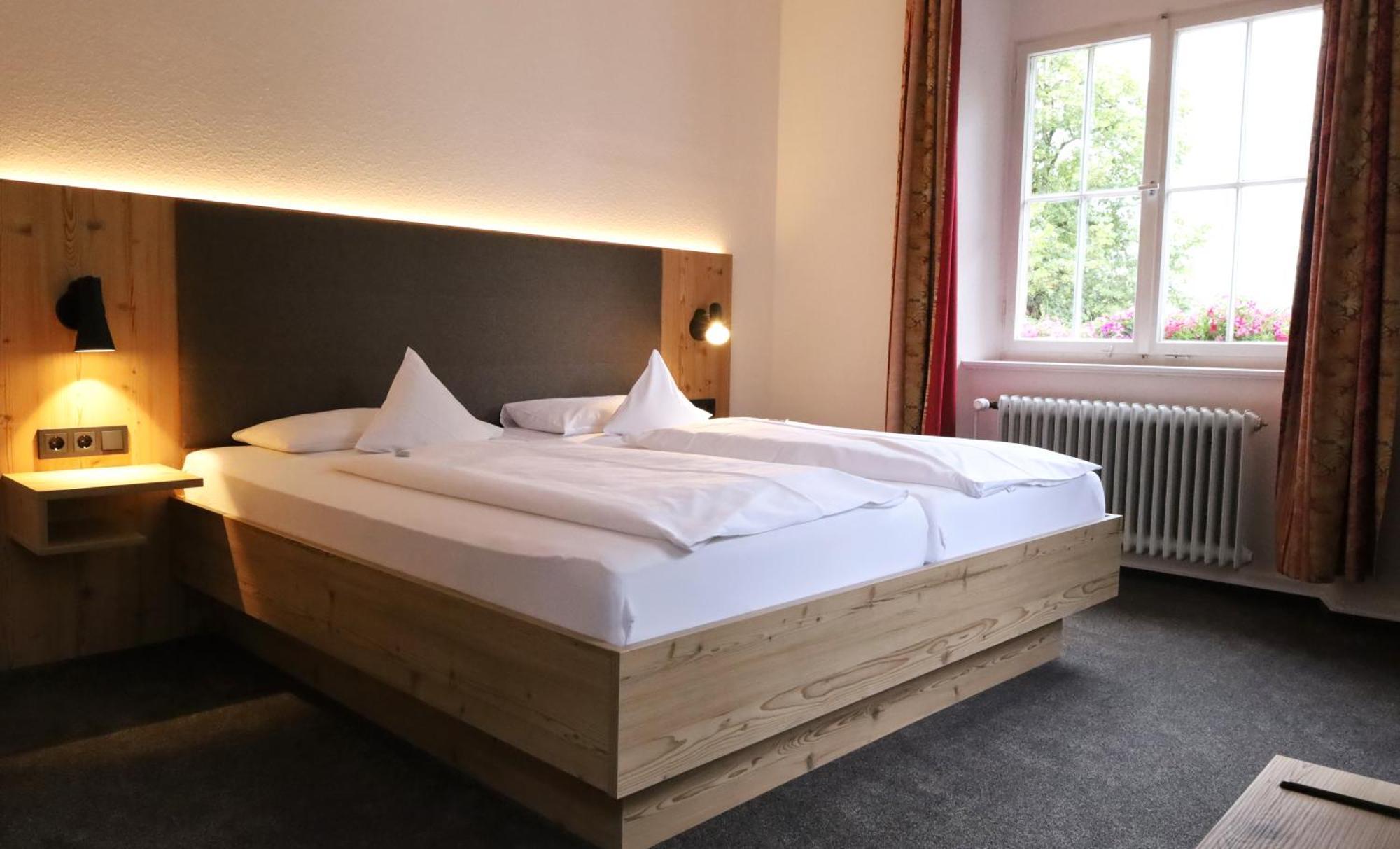 Hotel Gasthof Zur Post Wolfegg Екстер'єр фото
