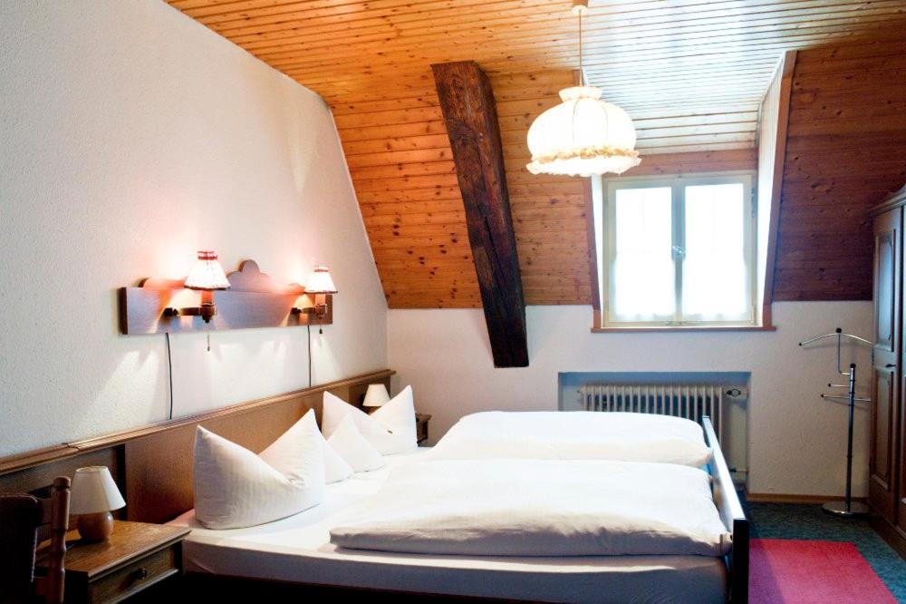 Hotel Gasthof Zur Post Wolfegg Екстер'єр фото
