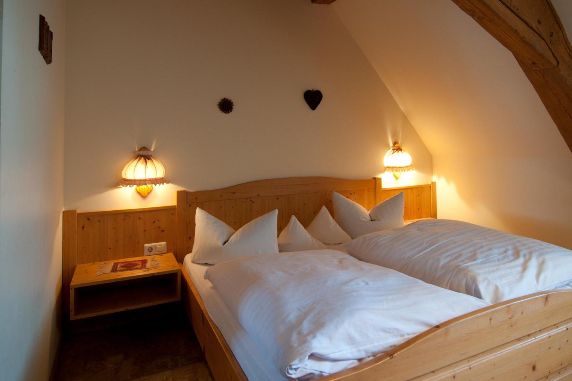 Hotel Gasthof Zur Post Wolfegg Екстер'єр фото